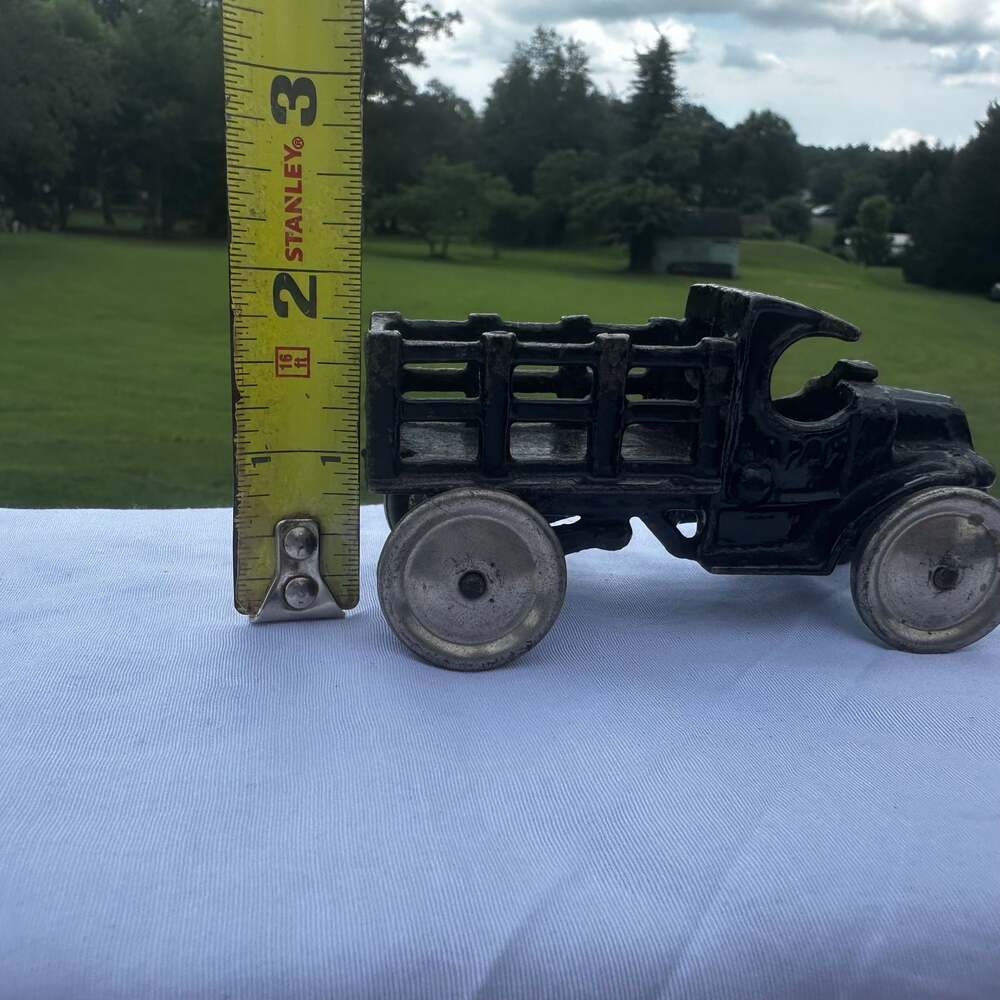 Vintage Cast Iron Mack C Truck Toy - Picture 6 of 7